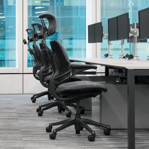 Humanscale Freedom Chair with Headrest*