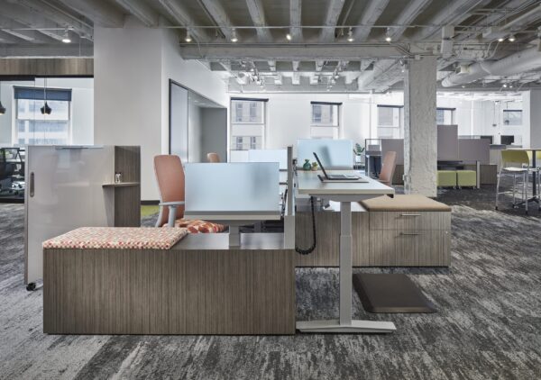 Day-to-Day PowerBeam with Calibrate Storage HAT base storage support with Tri-wheel Markerboard